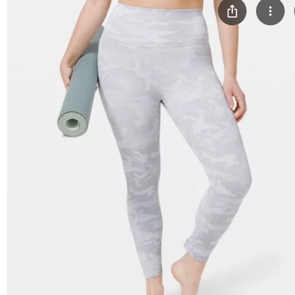 White camo lulu leggings